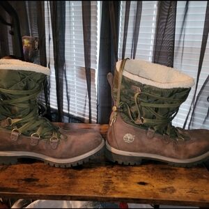 Timberland Cream Sherpa-Lined Boot Interior